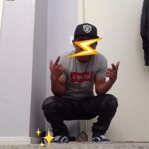 Meet your Posher, Elias